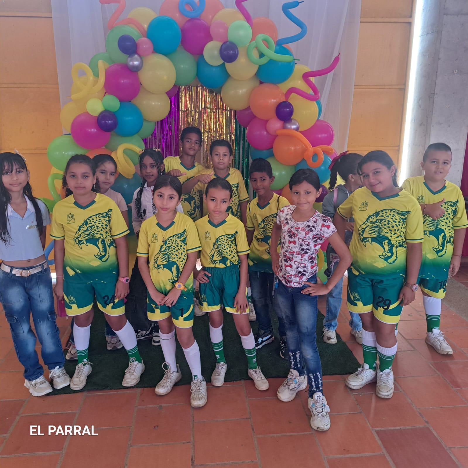 HOMENAJE DIA DEL ESTUDIANTE